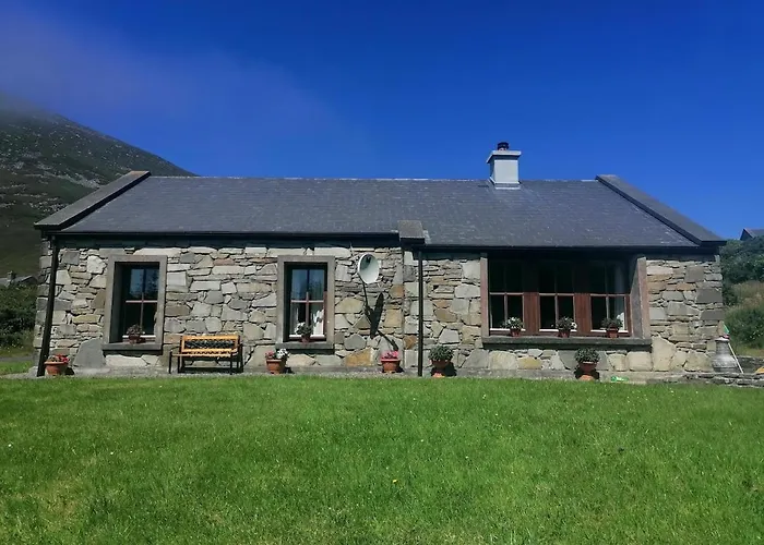Cheerful 3 Bedroom Cottage With Open Fire